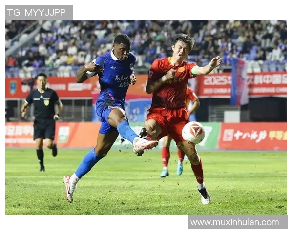 黄色长发的足球明星如何在赛场上展现独特魅力与个人风格